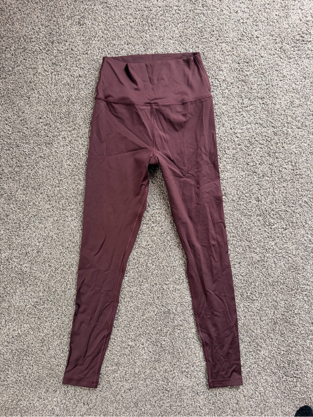 High-Waist Athletic Leggings in Plum